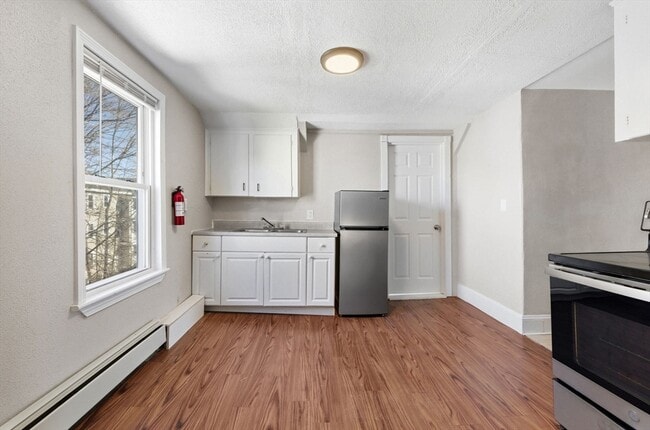 Photo - 21 John St Unit 3
