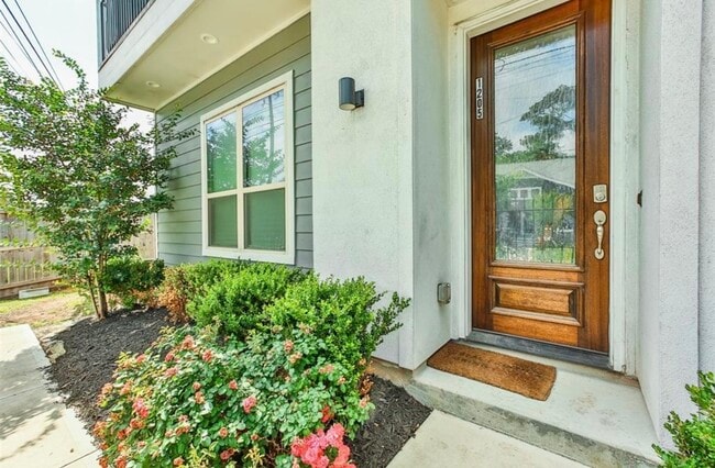 Photo - 1205 Wrightwood St