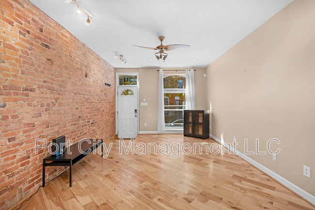 Photo - 341 S Macon St.