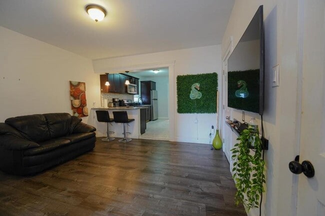 Photo - 542 41st St Unidad 2