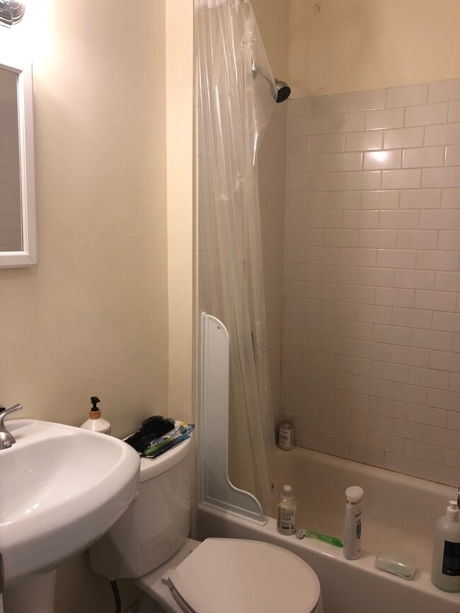 Photo - 27 Phillips St Unit 3