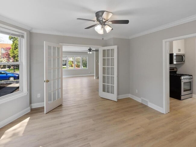 Dining Room - 3237 Hennepin Ave