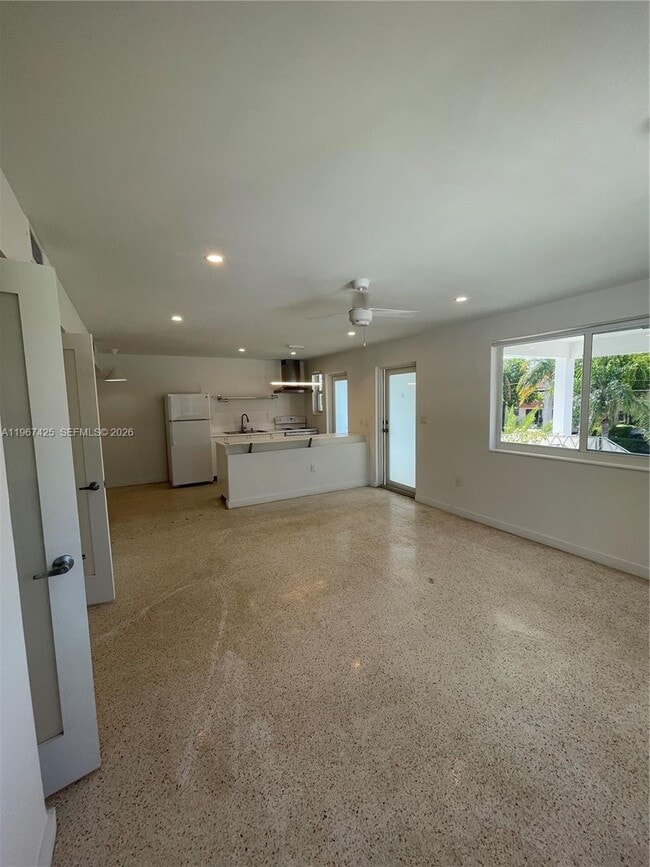 Photo - 1385 NE 105th St Unit 4