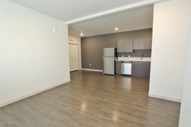 Photo - 1714 N Cole Rd Unit 201