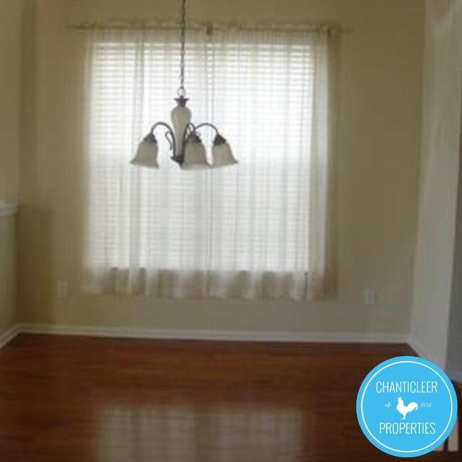 Photo - 105 Chandler Springs Dr