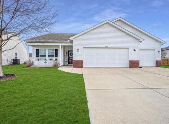 Building Photo - Spacious 3-Bedroom Lafayette Home with Office, Fenced Yard & 3-Car Garage