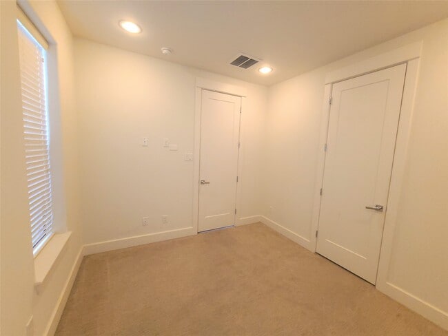Photo - 2610 Polk St