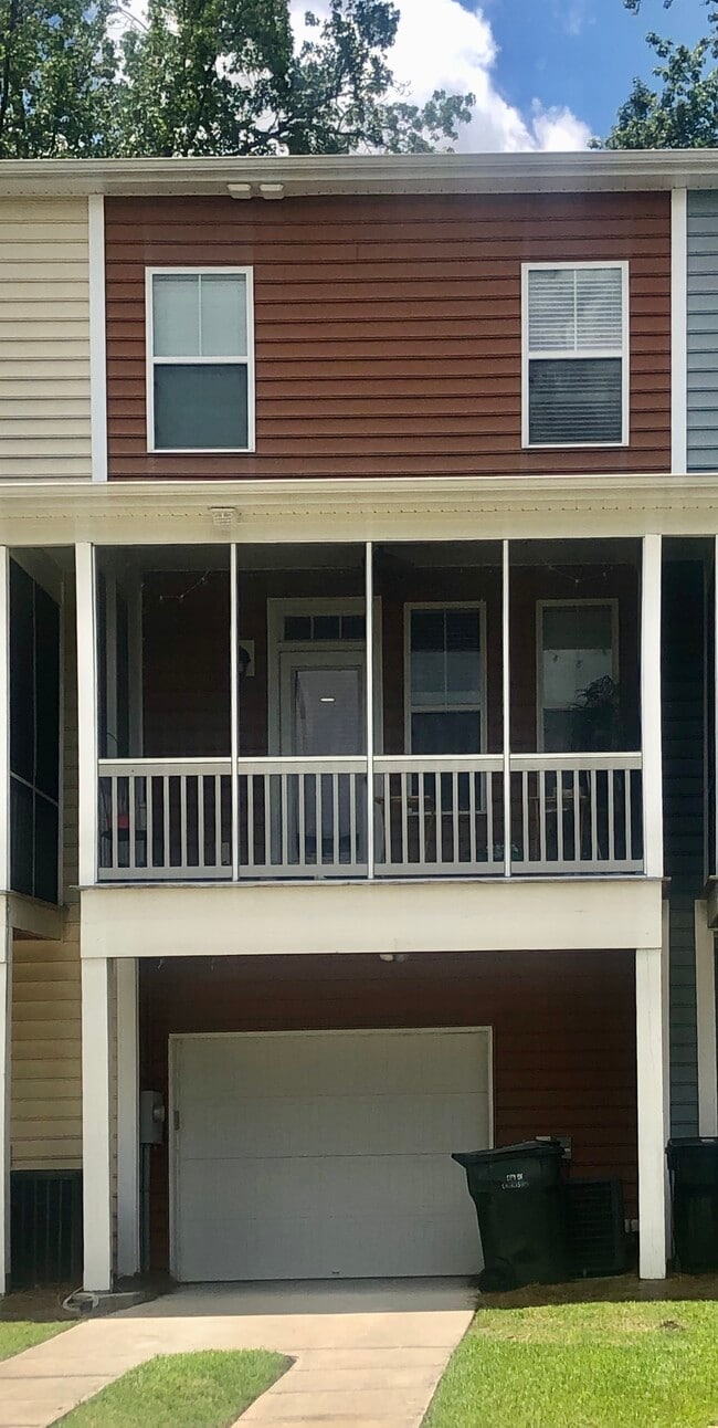 Vista posterior - 1456 Roustabout Way