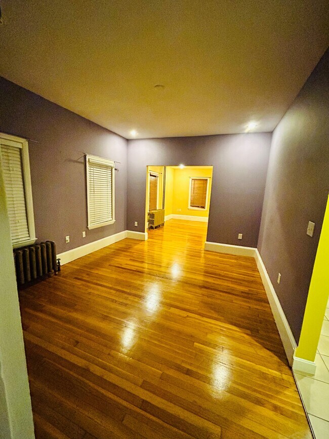 Photo - 23 Holmfield Ave