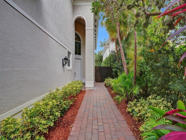 Photo - 19433 38th Ct