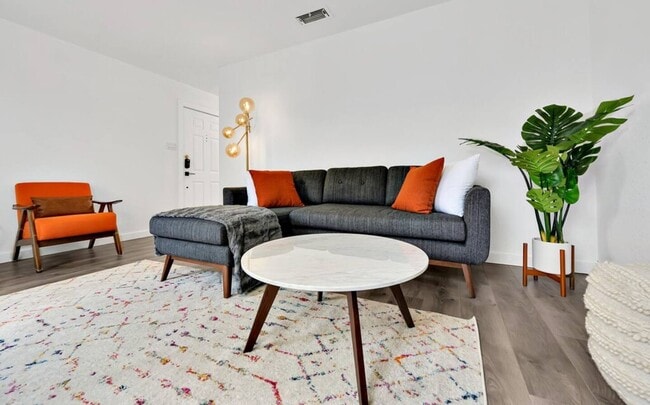 Photo - 5311 Tennyson Dr Unit 5311