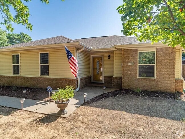 Building Photo - 1326 Tradition Ave Rental