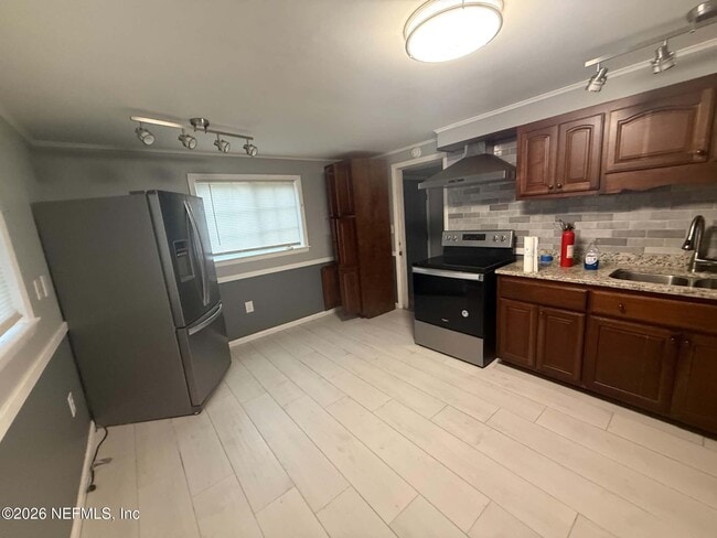 Photo - 203 SW 51st Ave