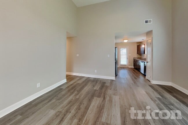 Photo - 1093 Whitney Dr