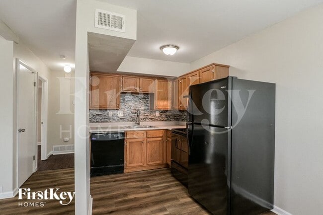 Photo - 455 Down Hill Dr