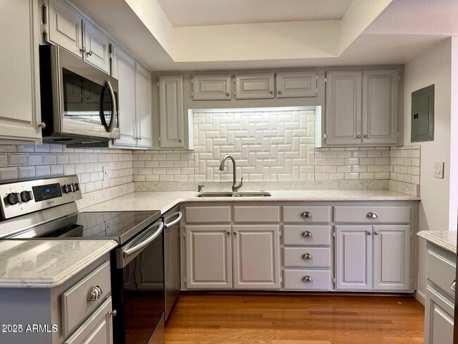 Photo - 5122 N 31st Way Apartment Unit 234
