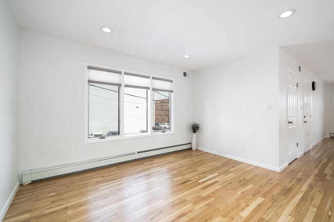 Photo - 139 Cambridge Ave