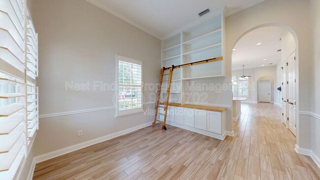 Photo - 628 Town Plaza Ave