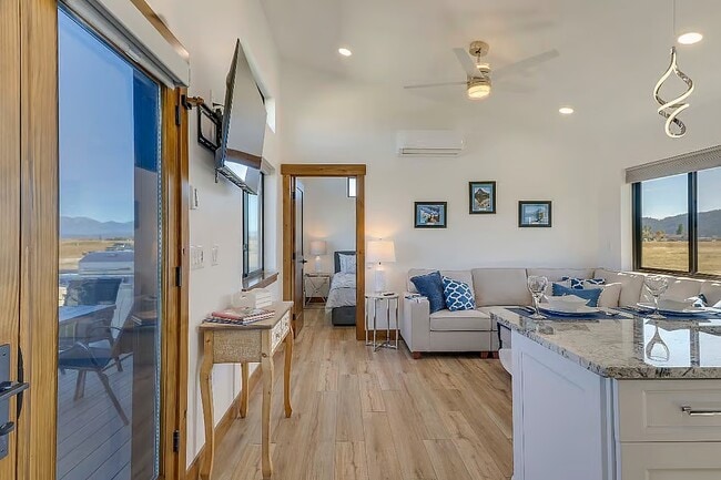 Photo - 1034 Farmhouse Ln