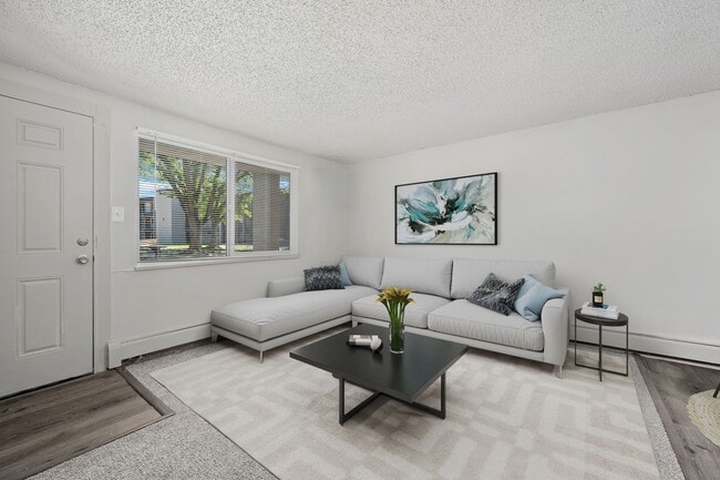 Photo - Oasis at Belmont - Beautiful Renovated Apa...