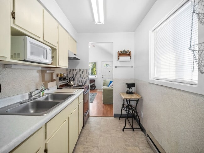 Photo - Cozy 1-Bedroom Rental – All Utilities Included! (Furnished)