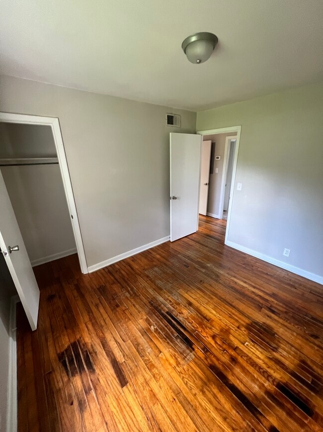 Photo - 113 SHANGRI-LA