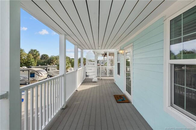Photo - 257 NE Coastal Dr
