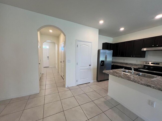 1370 Yellow Finch Dr