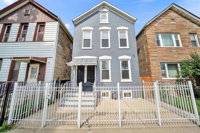 Building Photo - 3816 S Honore St Unit 2 Rental