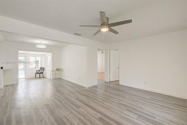 Photo - 638 SW 5th Ave