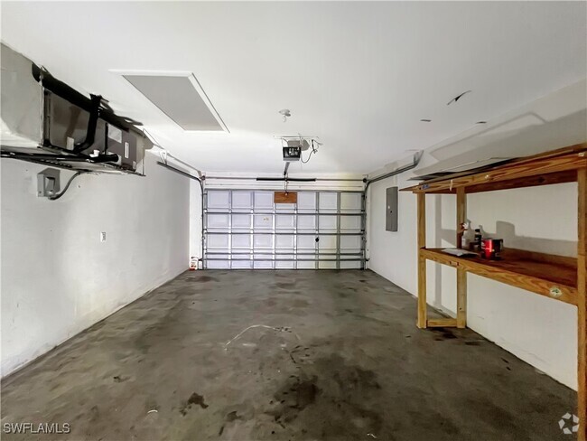 Building Photo - 911 Allman Ave Rental