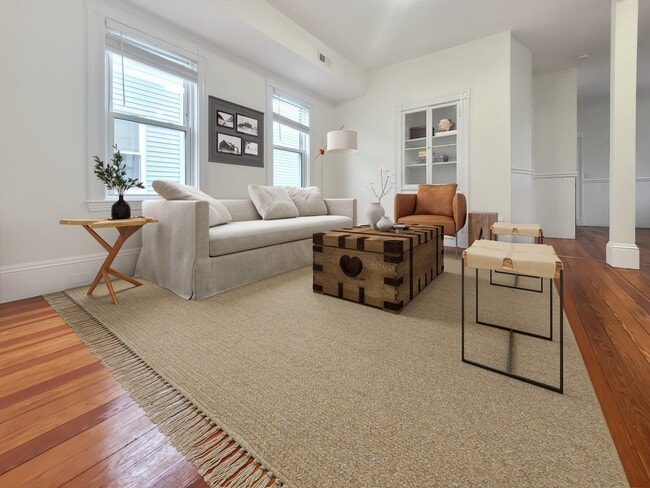 Building Photo - 225 E Eagle St Unit 2 Rental