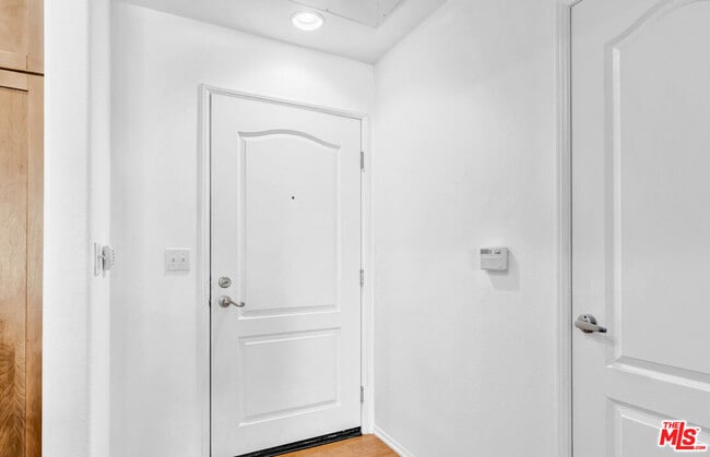 Photo - 4060 Glencoe Ave Unidad 311