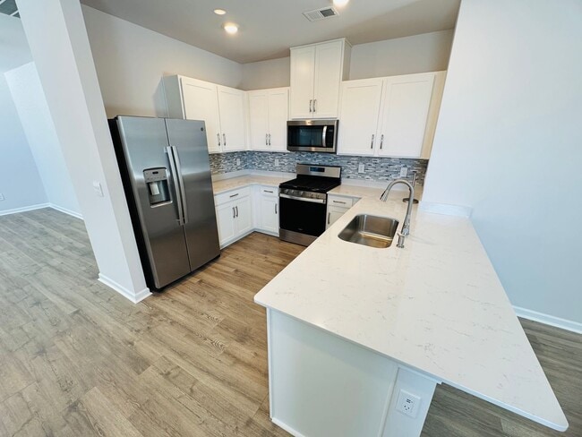 Photo - 874 Long Leaf Rd