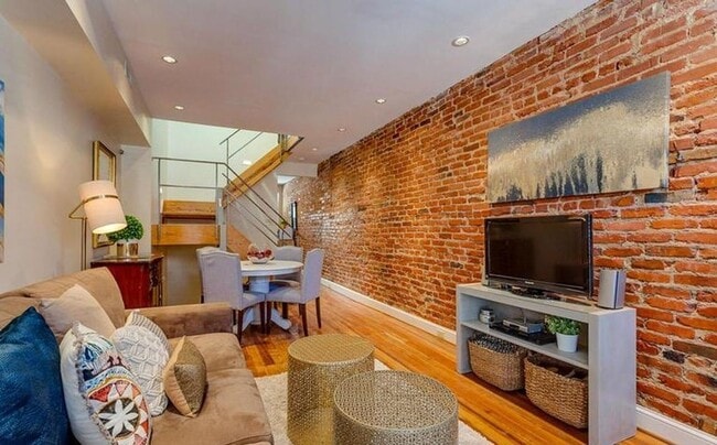 Photo - 617 S Belnord Ave