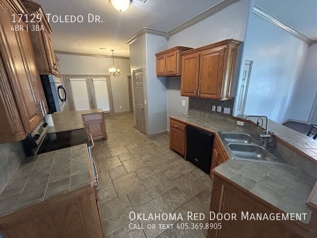 Photo - 17129 Toledo Dr