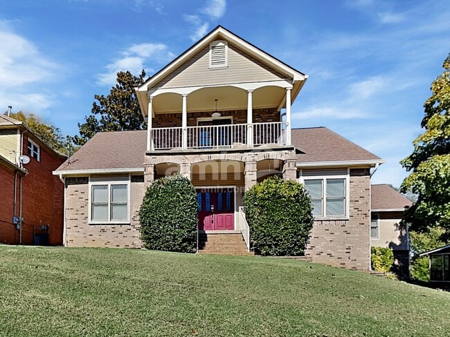 Building Photo - 7012 Poplar Creek Trce