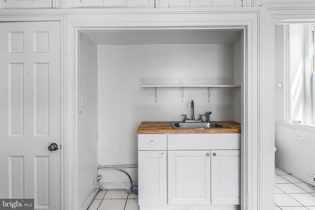 Photo - 4908 Germantown Ave Unidad 5