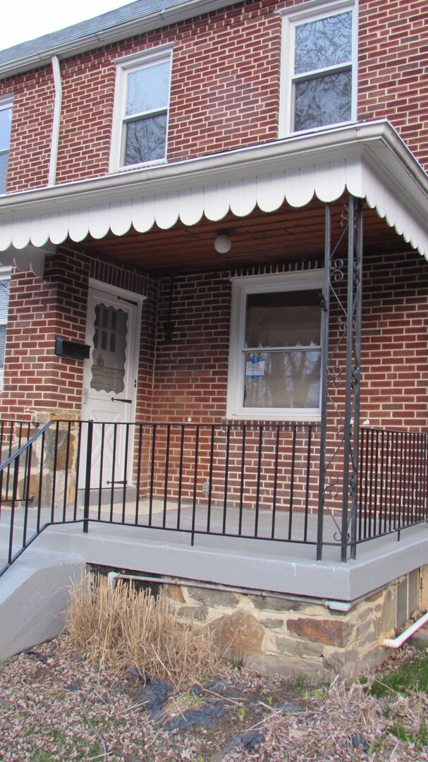 Photo - Beautiful Three Bedroom Home in Hamilton