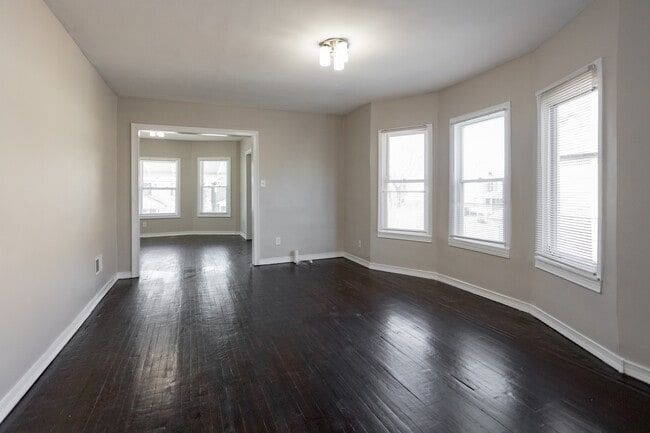 Photo - 2502 Baldwin St Unit 1