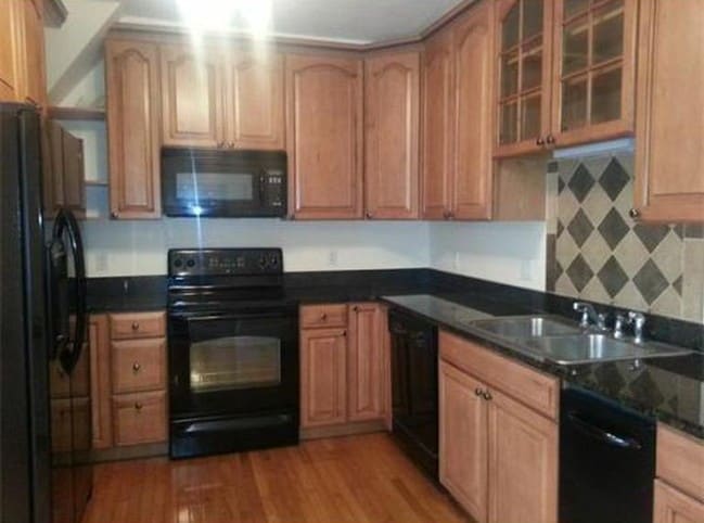 Photo - 29 Elton Ave Unidad 29 Rental