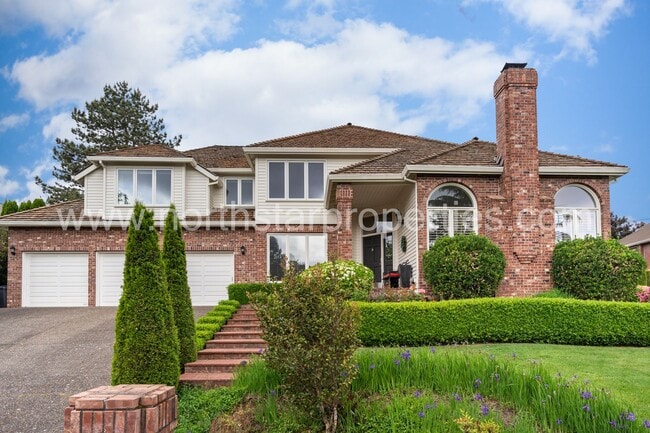 Building Photo - Pristine Palisades Traditional