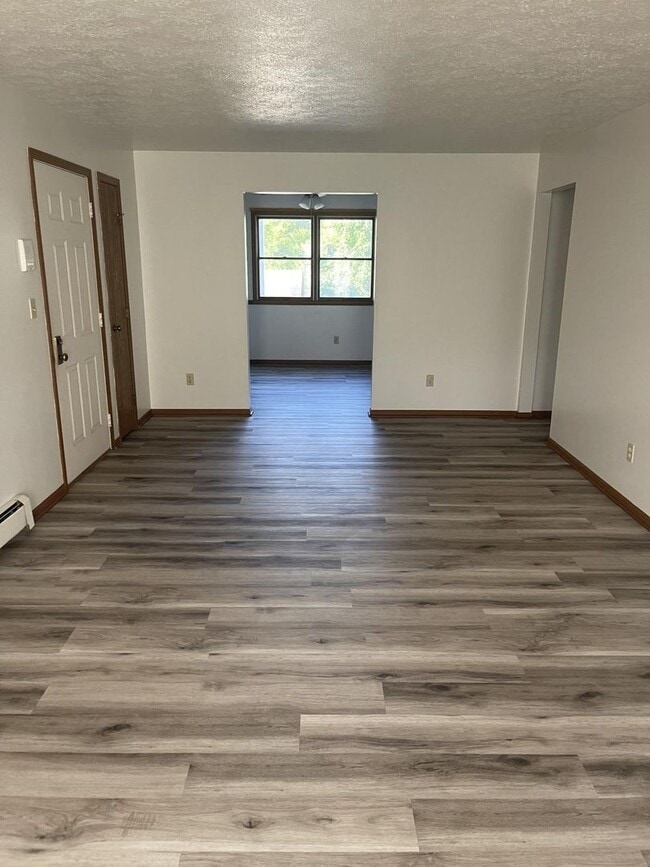 Photo - 7386 Eisenhower Dr