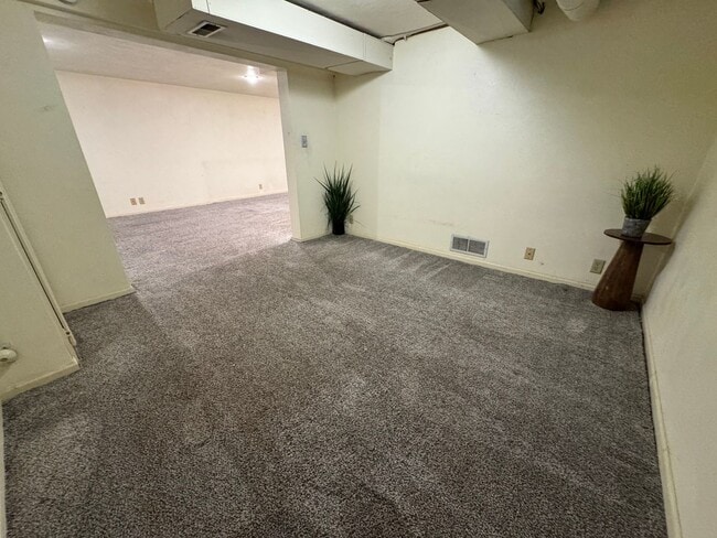 100 Norfolk Rd