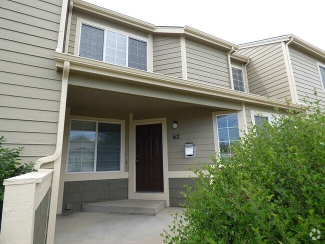Building Photo - Beautiful Townhome in South Ft Collins!