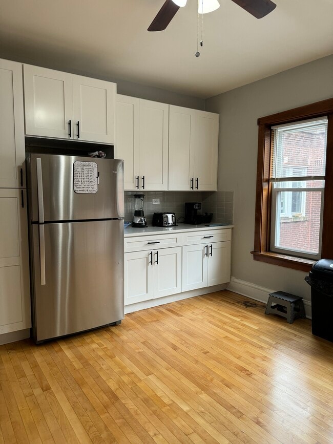 Photo - 4815 W Cornelia Ave Unit 1F