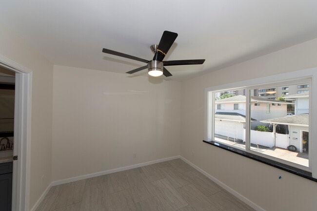 Photo - 1068 Kinau St