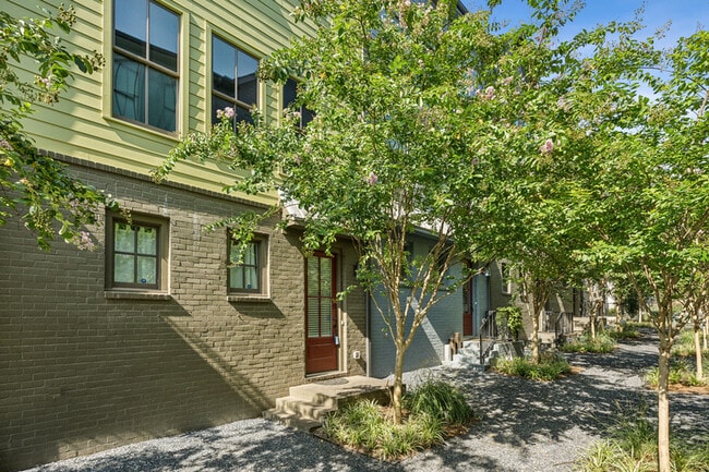 Building Photo - 718 Needletail Way