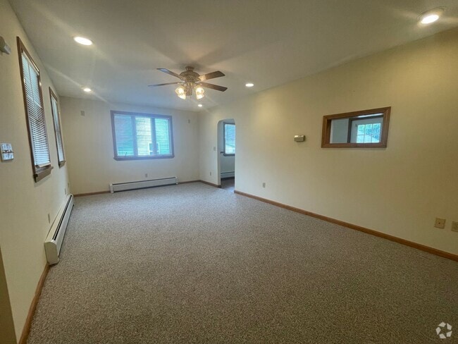 Building Photo - 33 Apremont St Unit 1 Rental