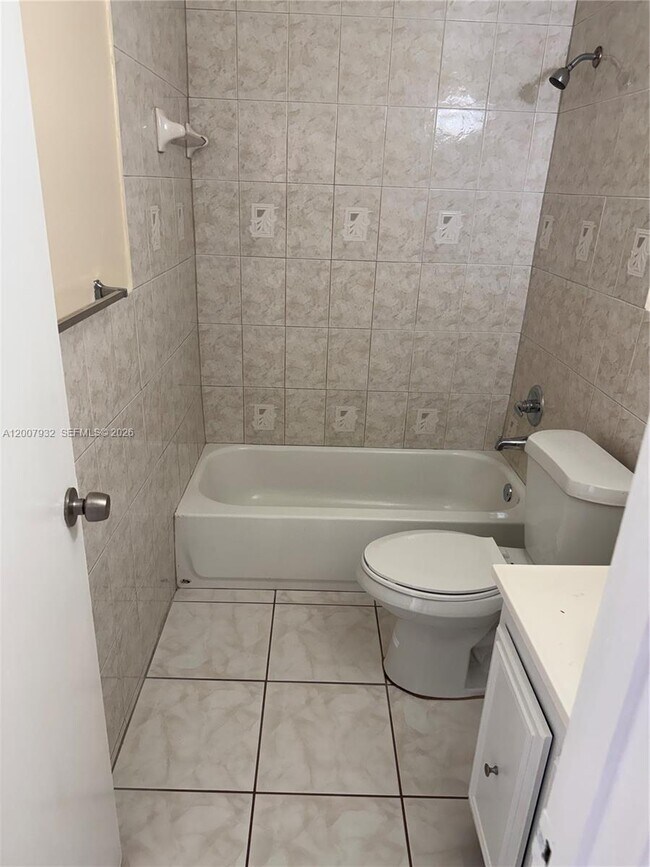 Photo - 5841 Blueberry Ct